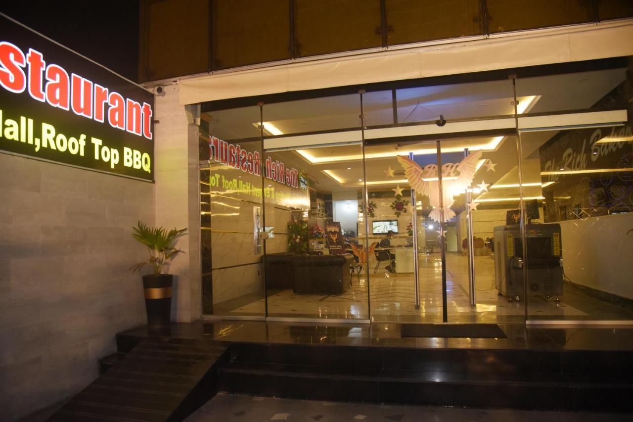 לאהור The Rich Hotel & Apartments מראה חיצוני תמונה
