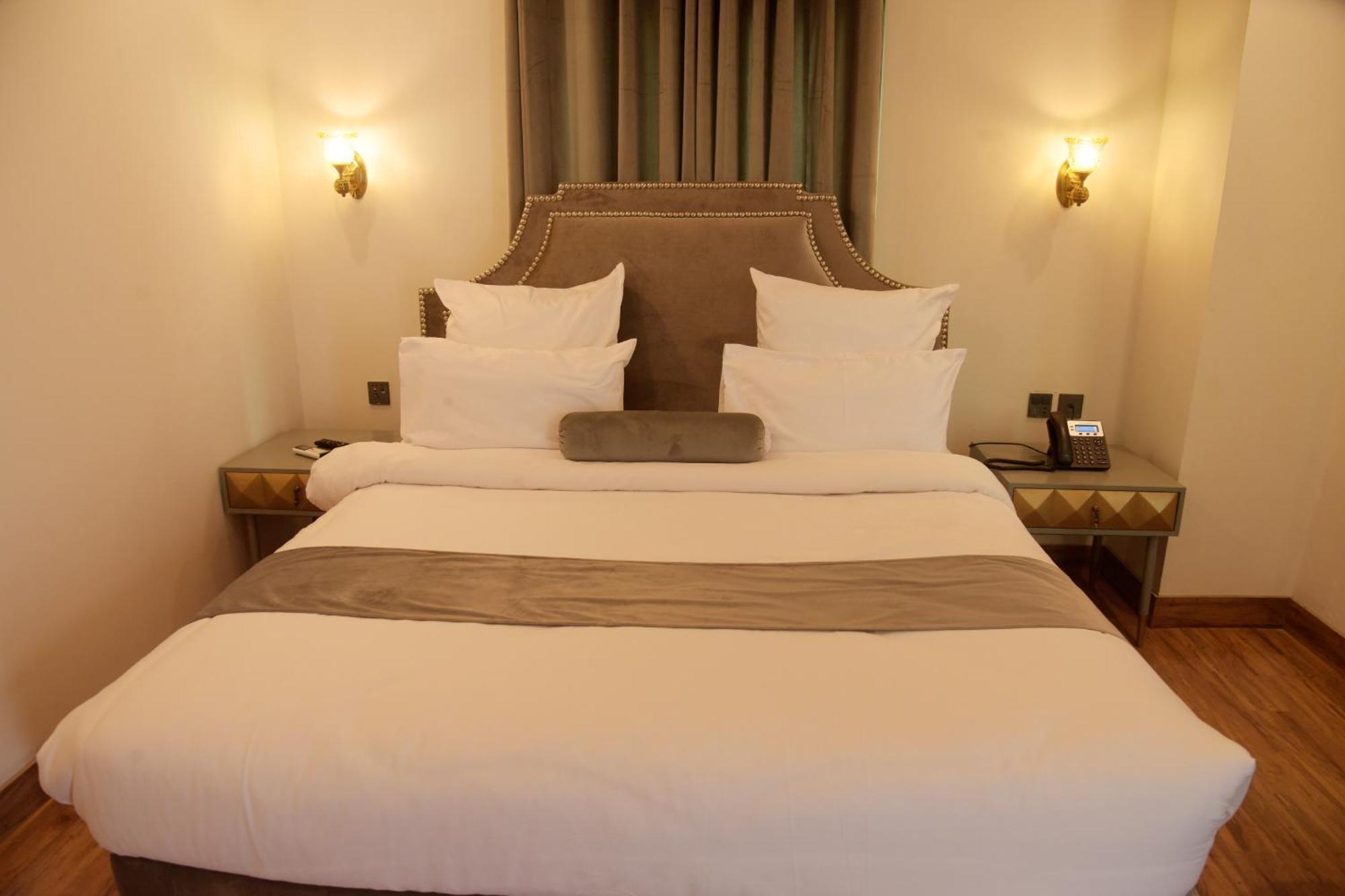 לאהור The Rich Hotel & Apartments מראה חיצוני תמונה