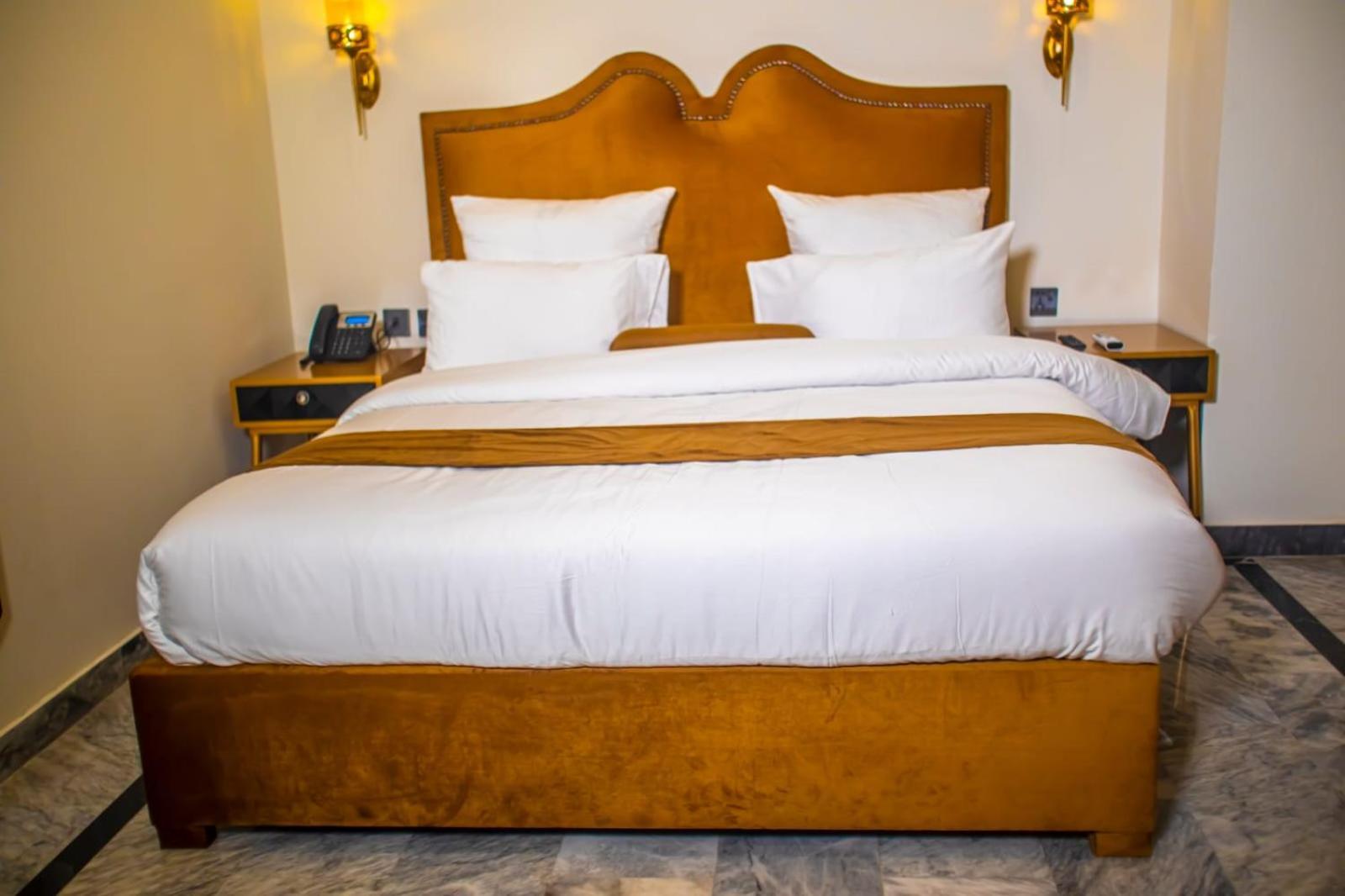 לאהור The Rich Hotel & Apartments מראה חיצוני תמונה