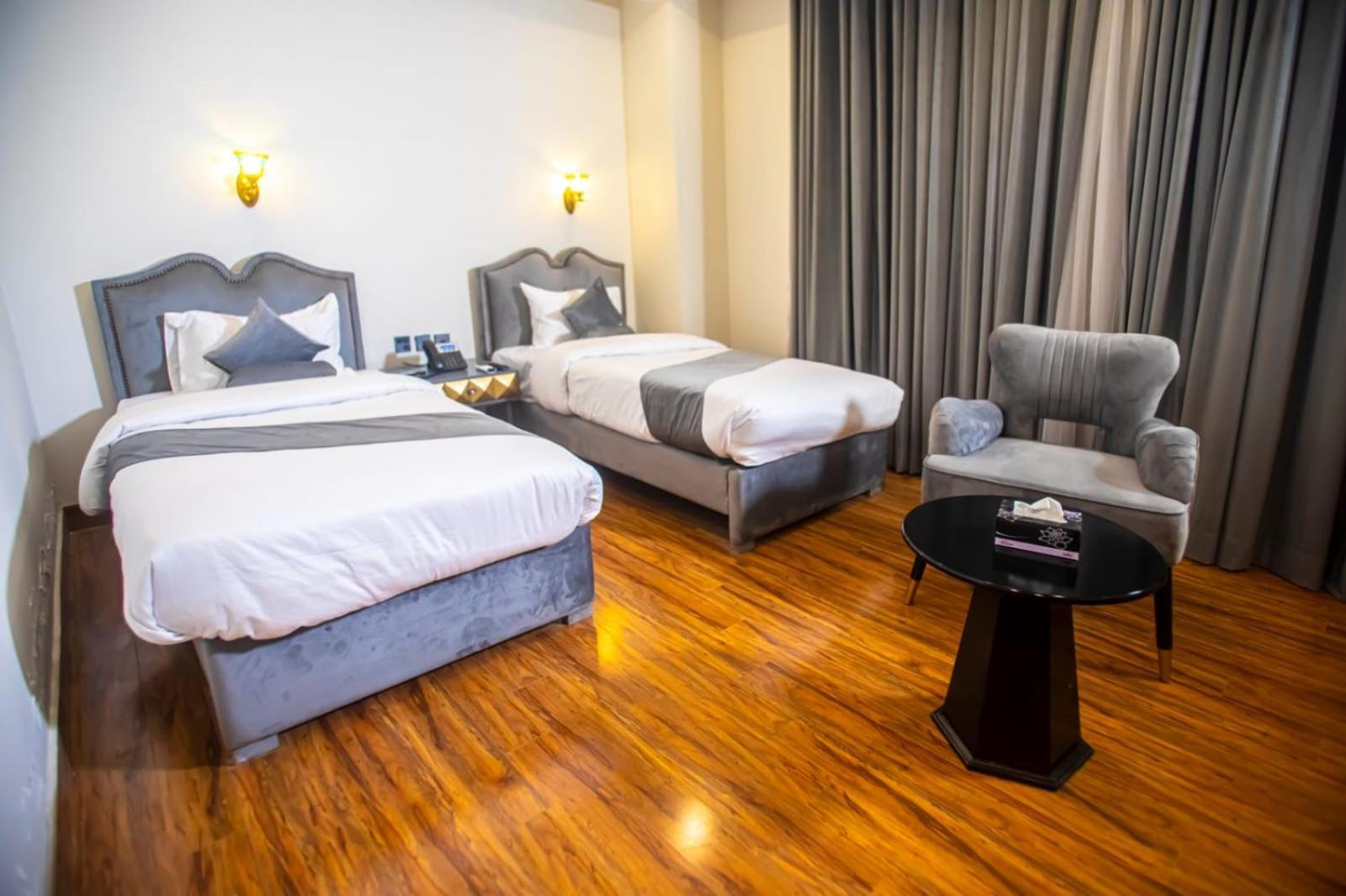 לאהור The Rich Hotel & Apartments מראה חיצוני תמונה