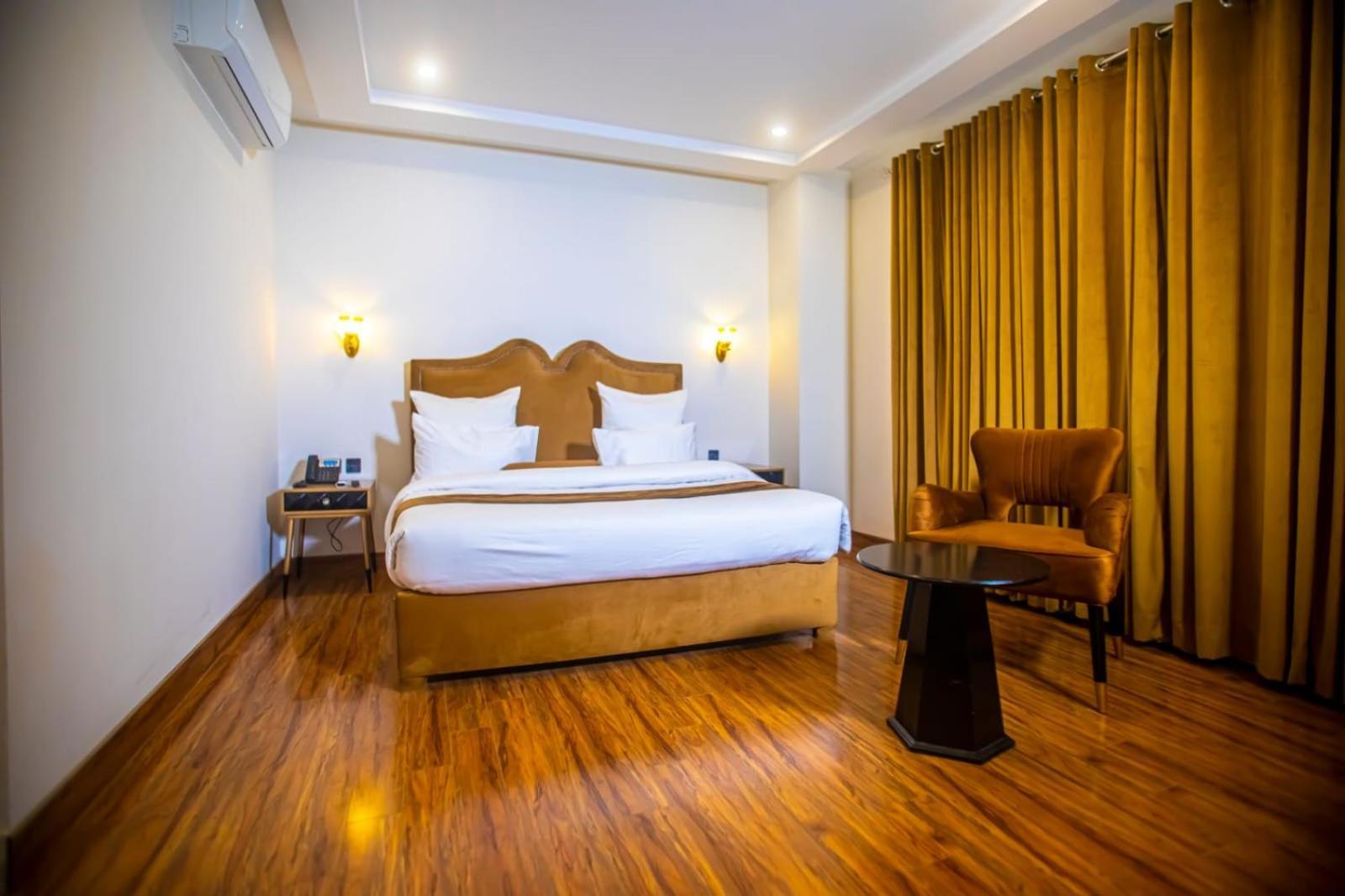 לאהור The Rich Hotel & Apartments מראה חיצוני תמונה