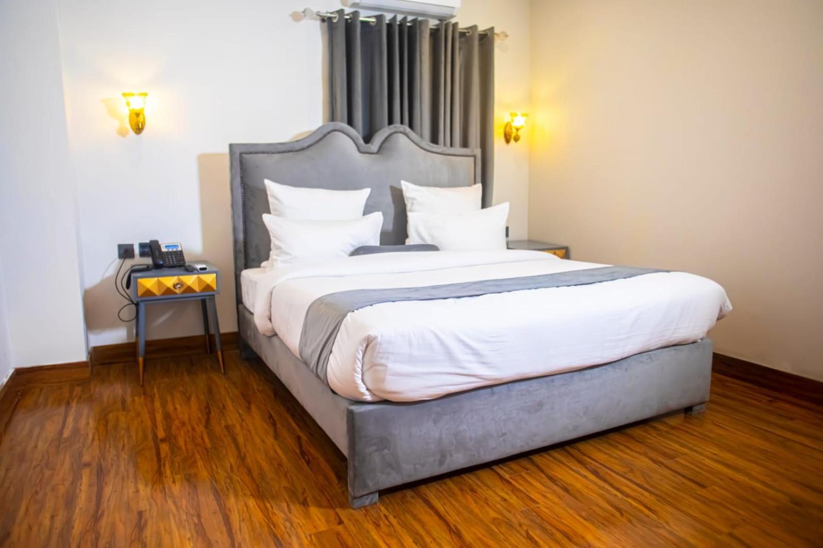 לאהור The Rich Hotel & Apartments מראה חיצוני תמונה