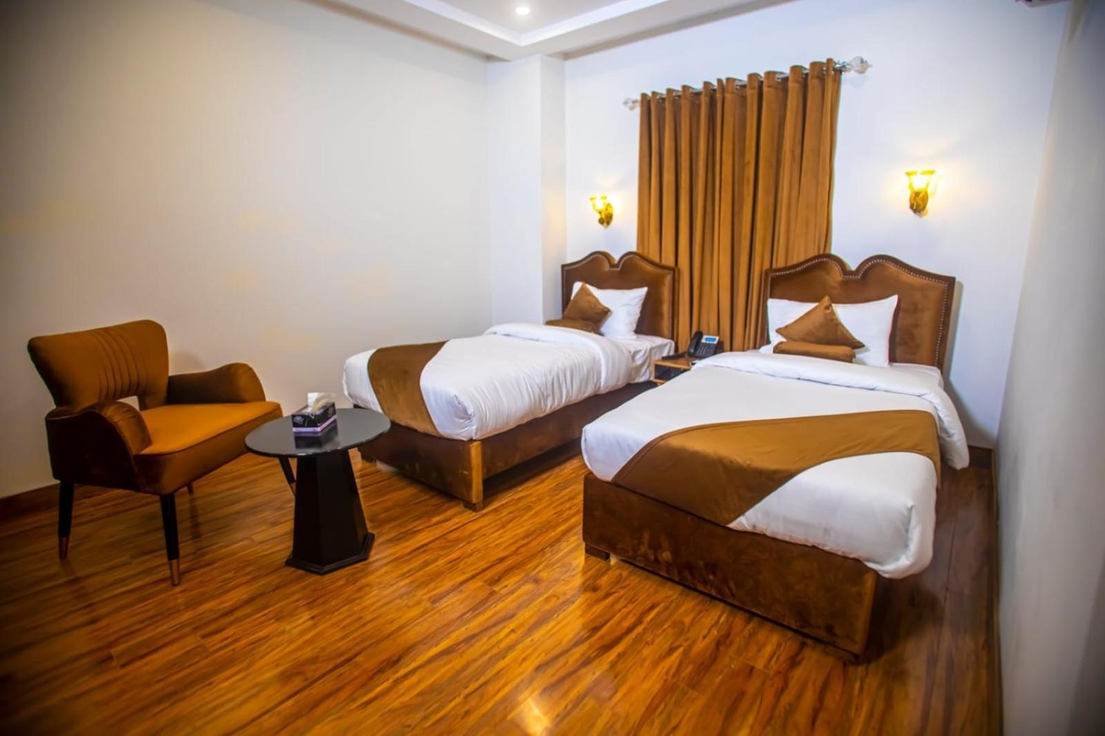לאהור The Rich Hotel & Apartments מראה חיצוני תמונה