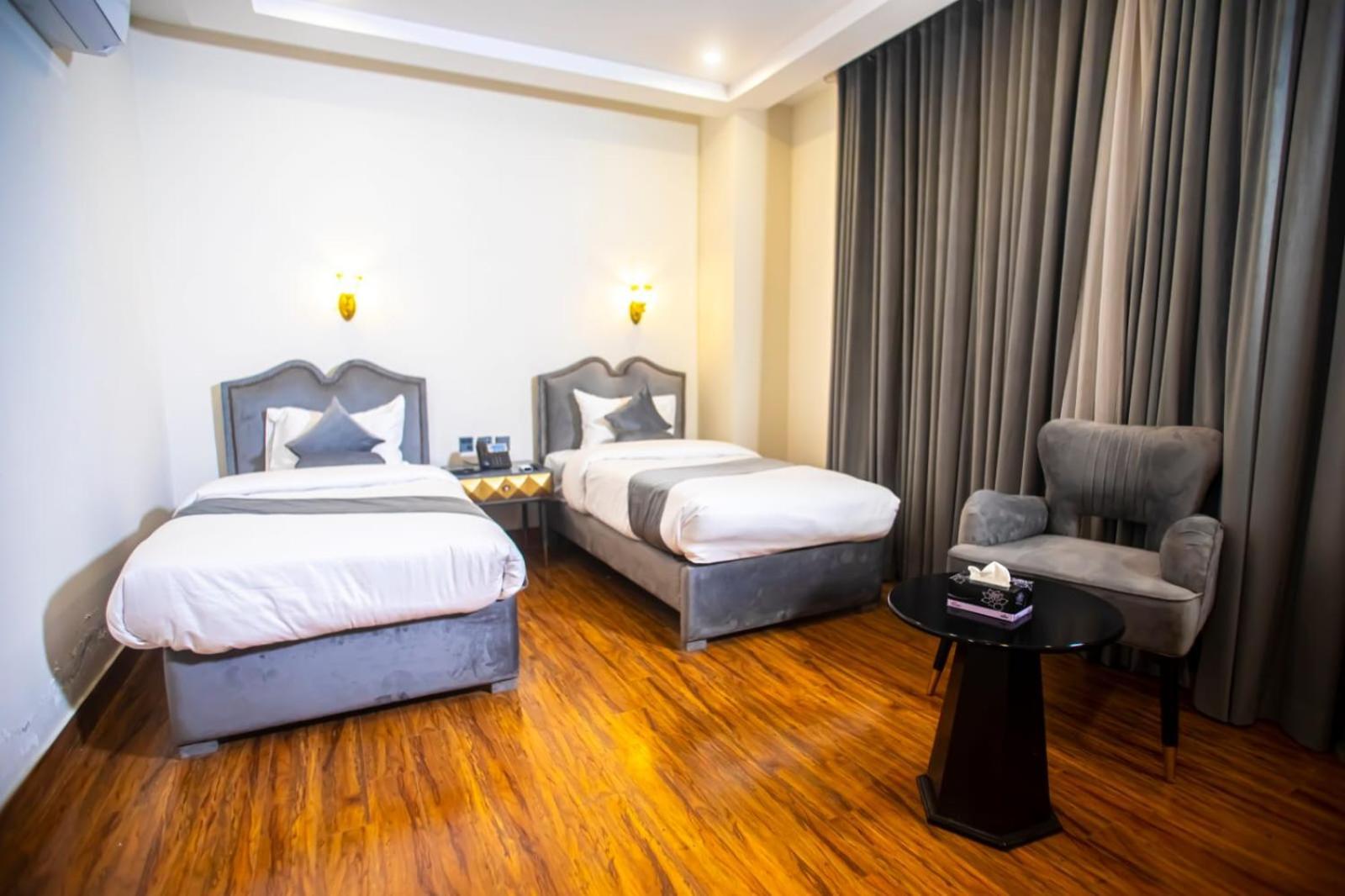 לאהור The Rich Hotel & Apartments מראה חיצוני תמונה